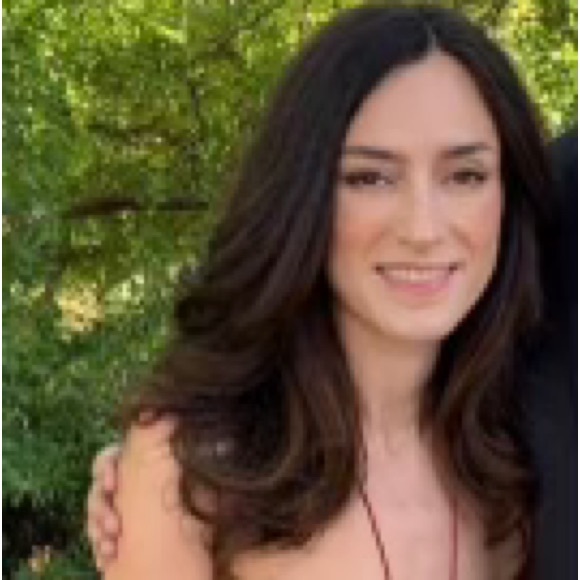 Meet your Posher, Sarah - Picture 1 of 1